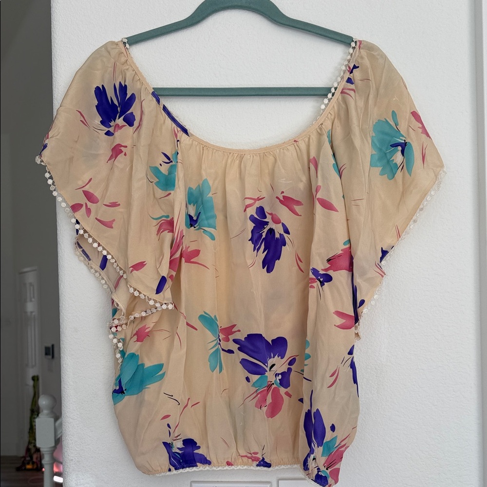 Yumi Kim Beige Floral Scoop-Neck Blouse with Blue & Teal Flowers - Picture 7 of 7